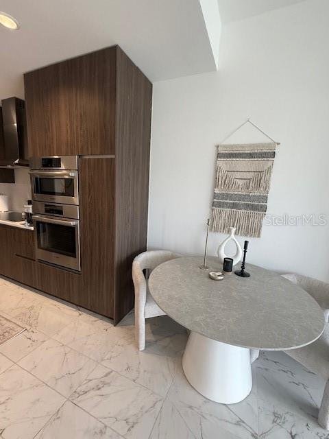 Condo in St. Petersburg, Florida, United States 5 - 18648874