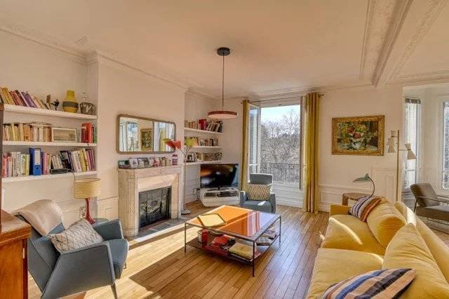 Apartment in Palais Royal, Paris 1er Arrondissement, Paris 4 - 15868748