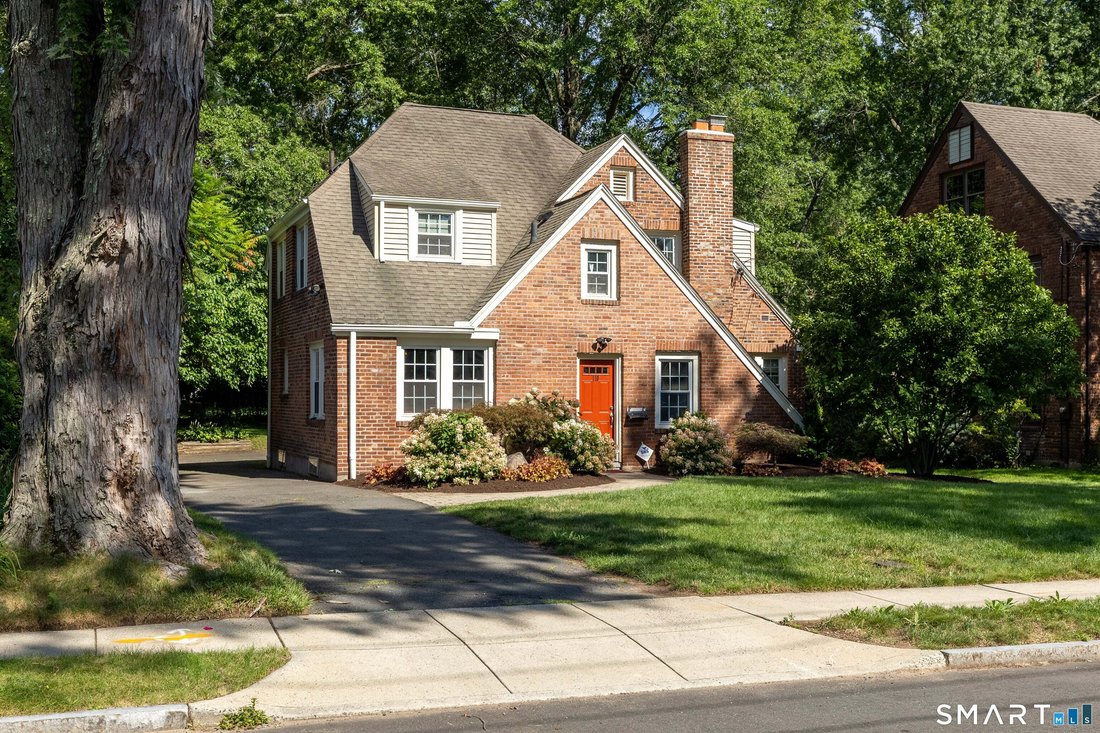 House in West Hartford, Connecticut, United States 3 - 18648726