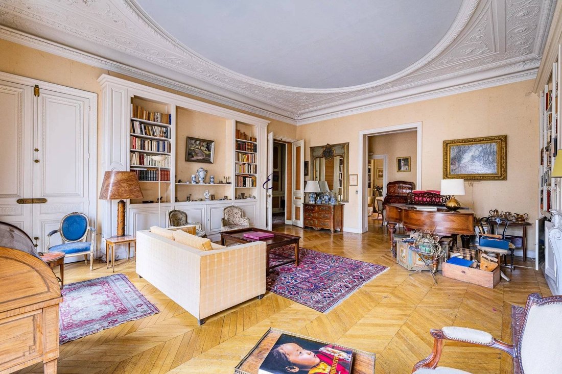 Apartment in Palais Royal, Paris 1er Arrondissement, Paris 2 - 15869633