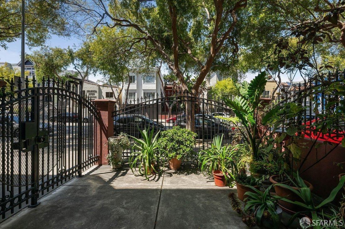 Condo in San Francisco, California, United States 4 - 18648696