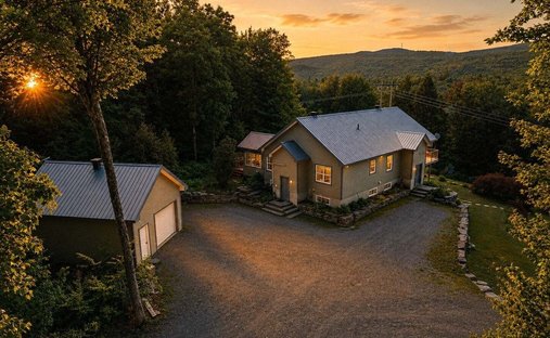Maison à Bolton-Est, Québec, Canada 1