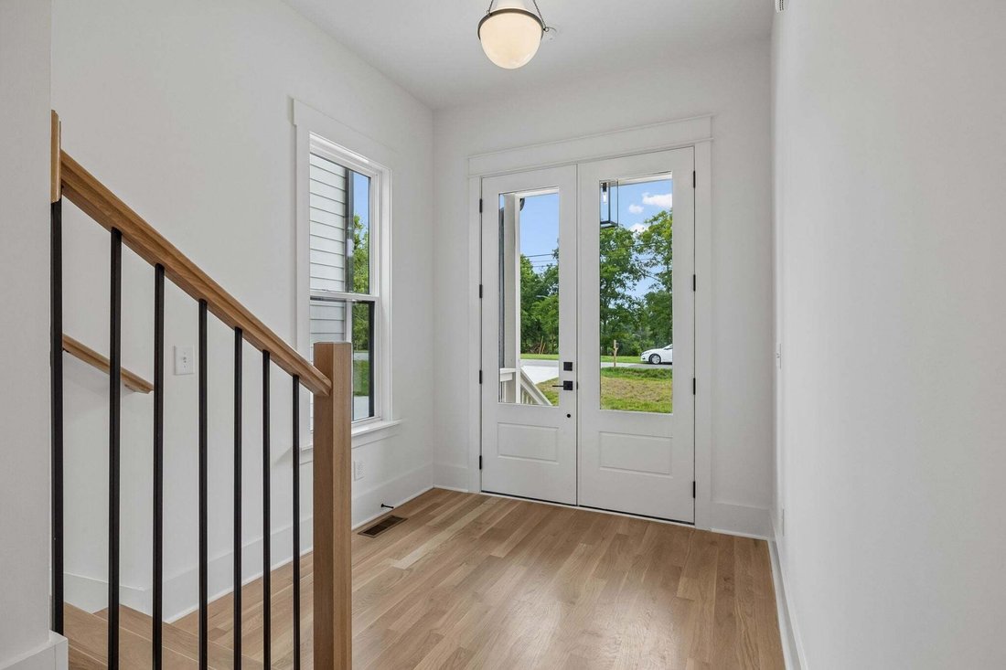 Co Op in Nashville, Tennessee, United States 3 - 18649165