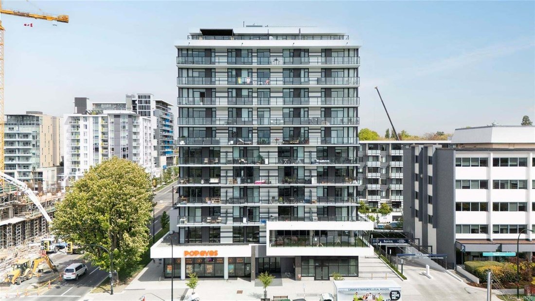 Condo in Victoria, British Columbia, Canada 1 - 18649882