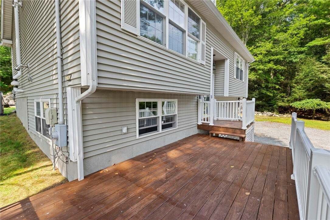 House in Burrillville, Rhode Island, United States 4 - 18648945