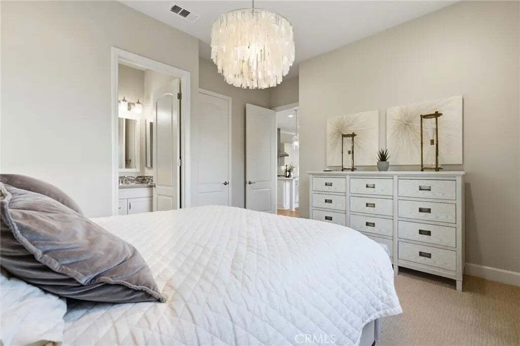 House in West Hills, California, United States 3 - 17771470