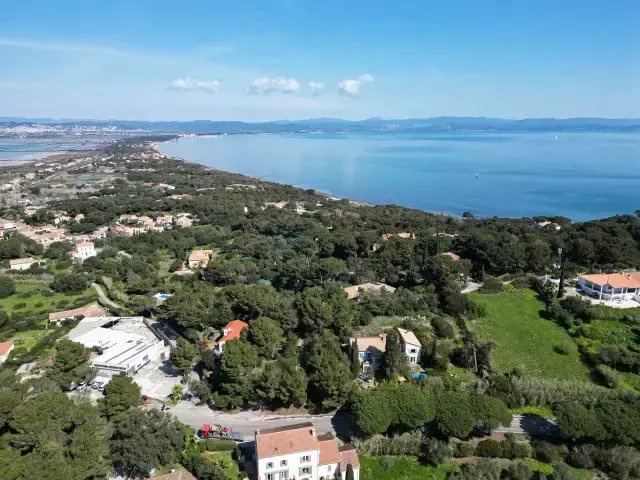 House in Hyeres, Provence-Alpes-Côte d'Azur, France 2 - 17502585