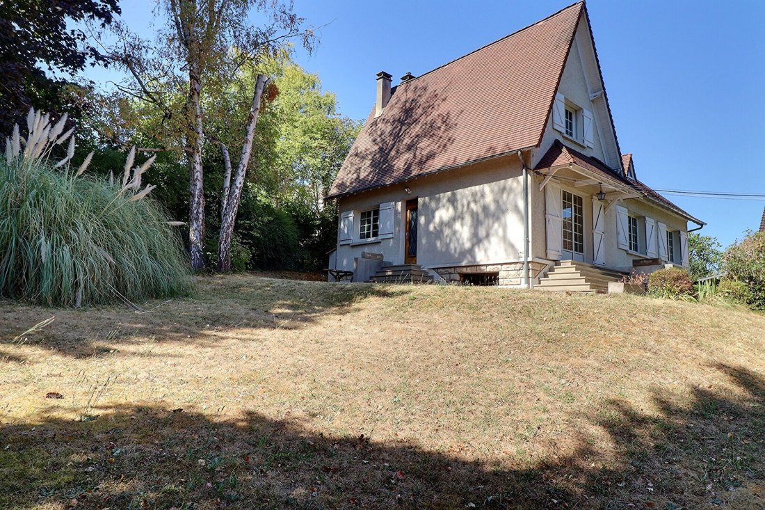 House in Mareil-Marly, Ile-de-France, France 2 - 18649446
