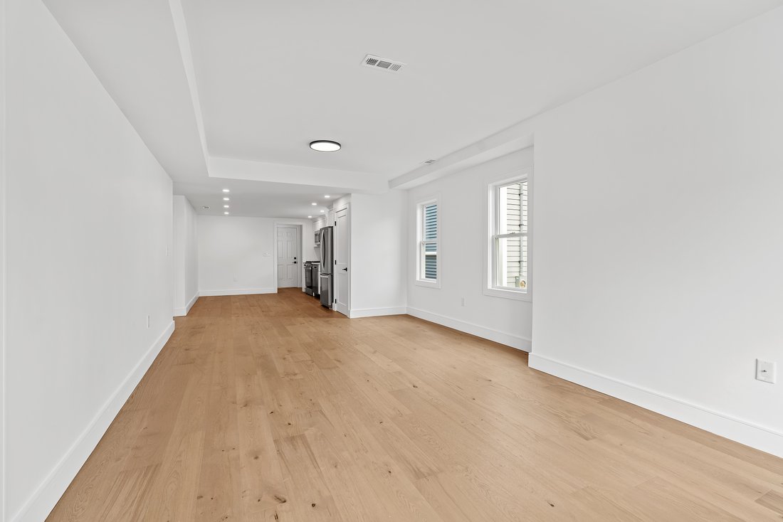 Condo in Medford, Massachusetts, United States 1 - 18649670