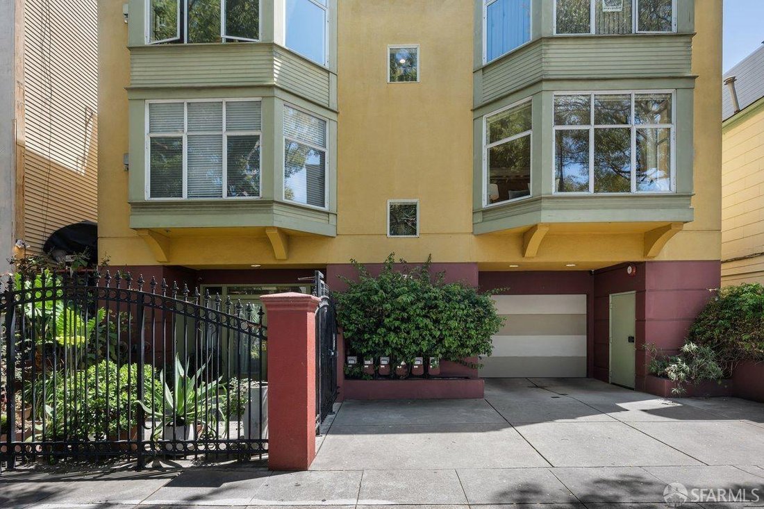 Condo in San Francisco, California, United States 3 - 18648696