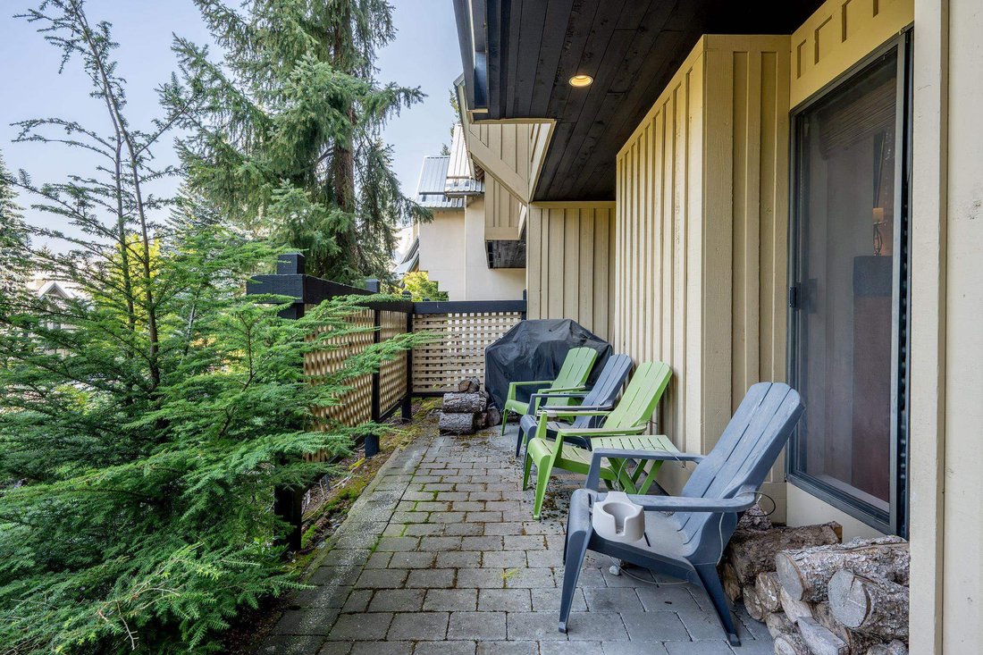Townhouse in Whistler, British Columbia, Canada 3 - 18649886