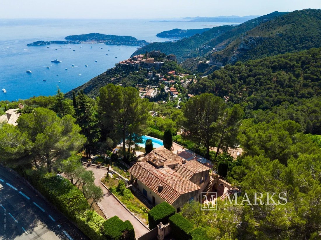 Villa in Èze, Provence-Alpes-Côte d'Azur, France 3 - 18388103