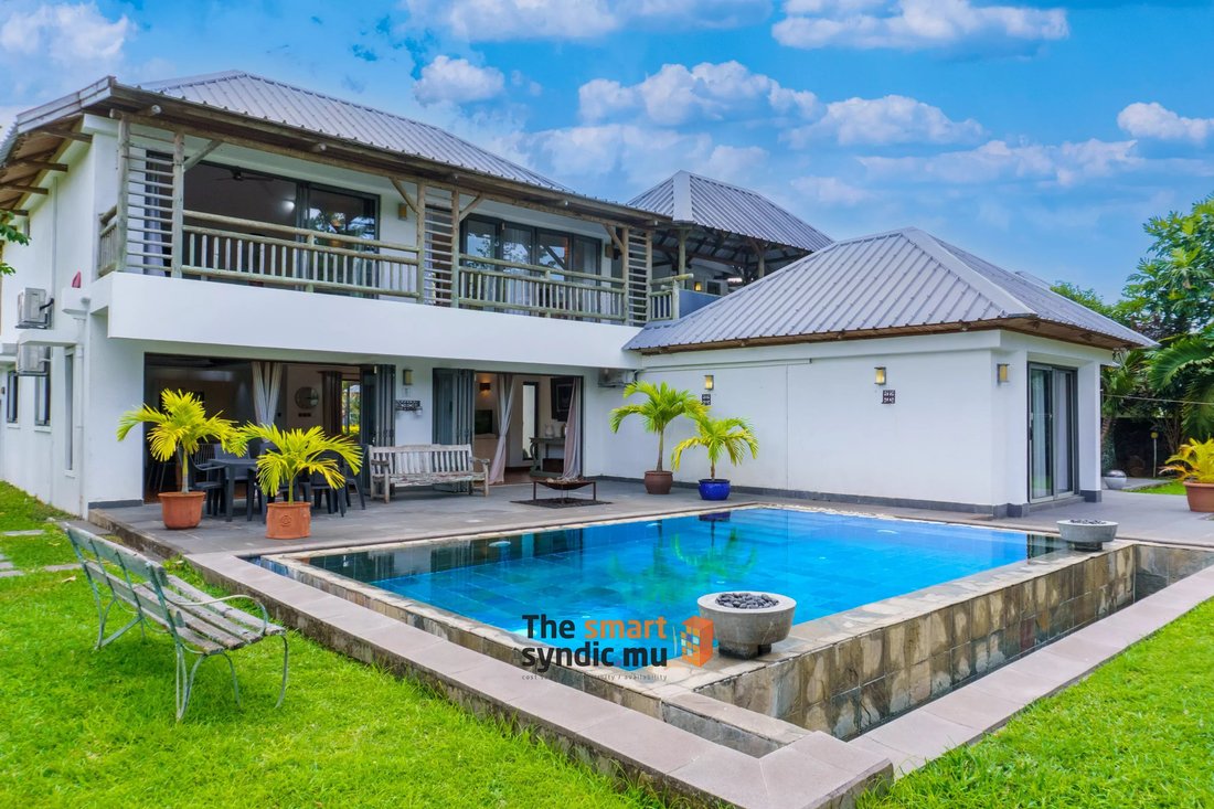 Villa in Poste de Flacq, Flacq District, Mauritius 1 - 18649951