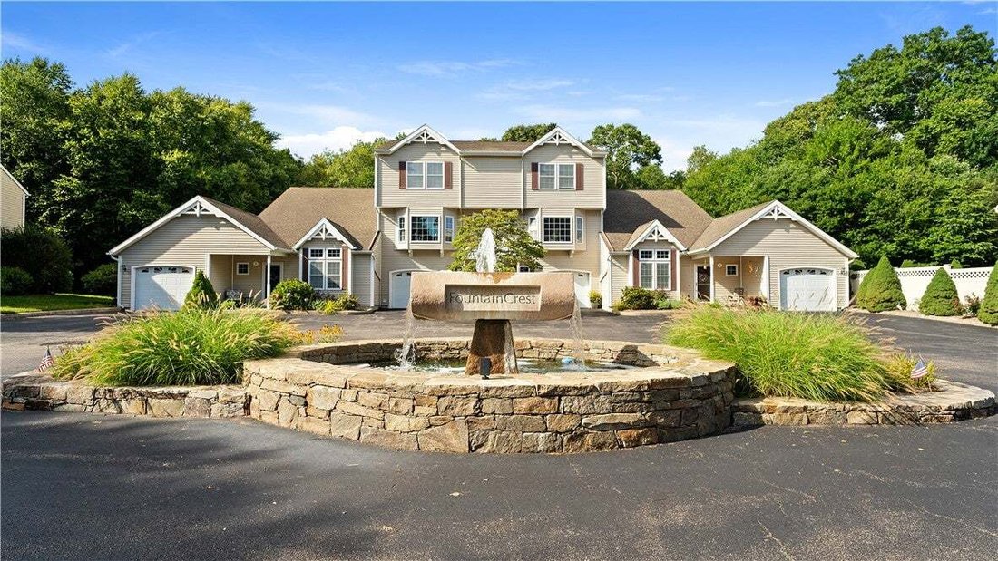 Condo in Westerly, Rhode Island, United States 1 - 18648955