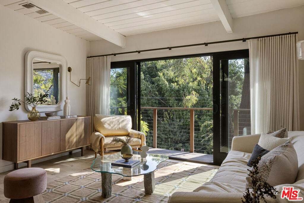 House in Los Angeles, California, United States 3 - 18649013
