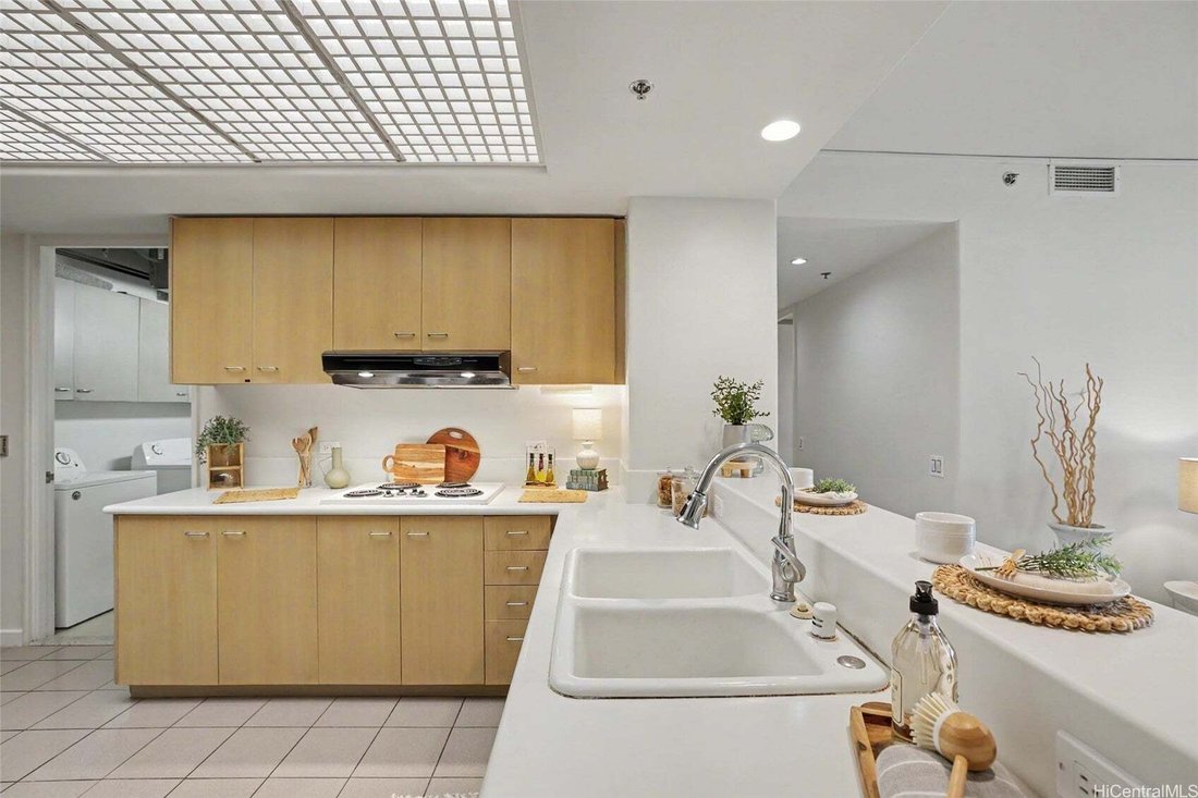 Condo in Honolulu, Hawaii, United States 4 - 18649877