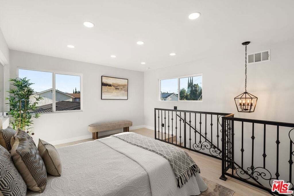 House in Los Angeles, California, United States 3 - 18649023