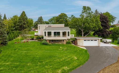 House in Town of Lisbon, Wisconsin, United States 1