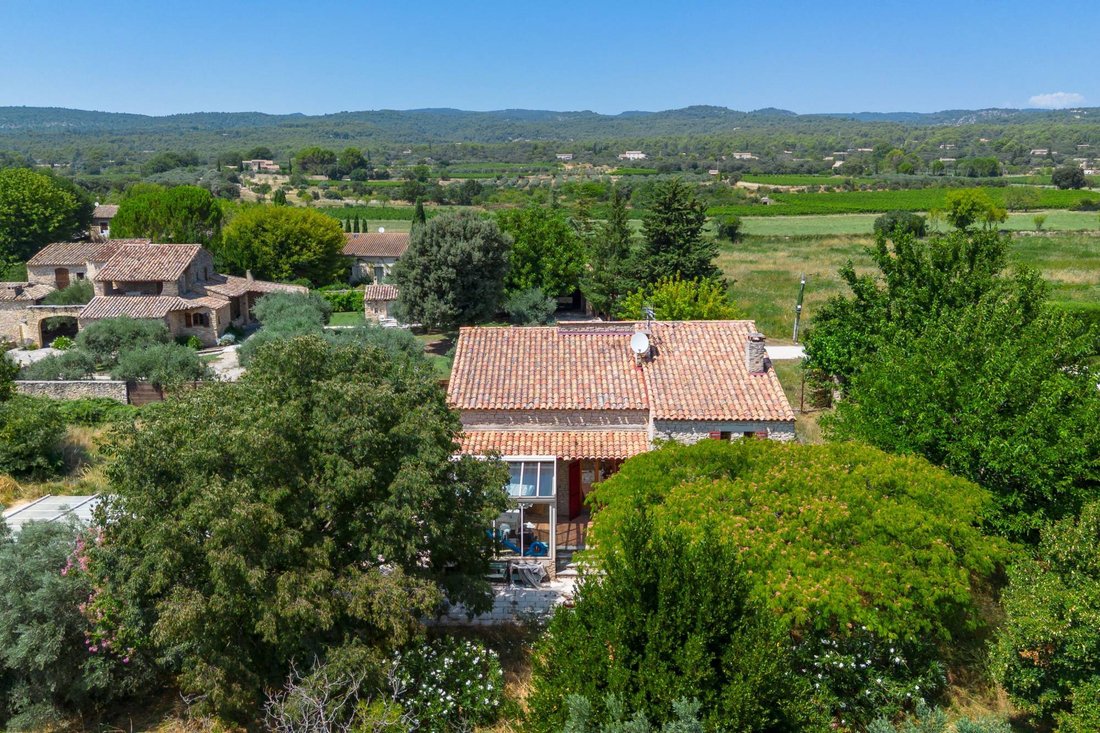 House in Gordes, Provence-Alpes-Côte d'Azur, France 1 - 18649425
