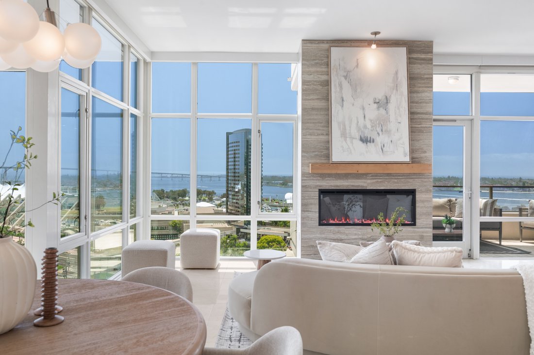 Condo in San Diego, California, United States 1 - 18648671