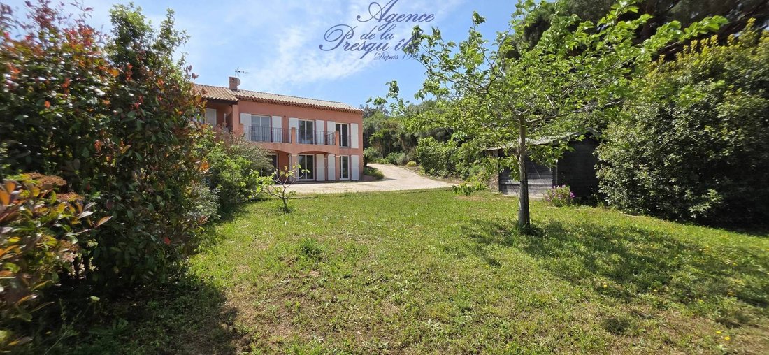 House in Hyeres, Provence-Alpes-Côte d'Azur, France 1 - 17367065