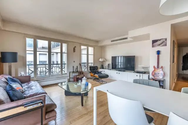 Apartment in Palais Royal, Paris 1er Arrondissement, Paris 3 - 15869298
