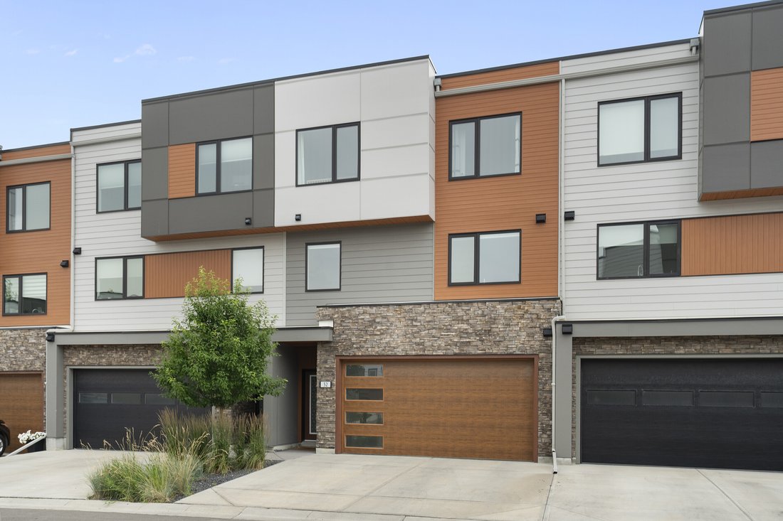 Condo in Calgary, Alberta, Canada 1 - 18649668