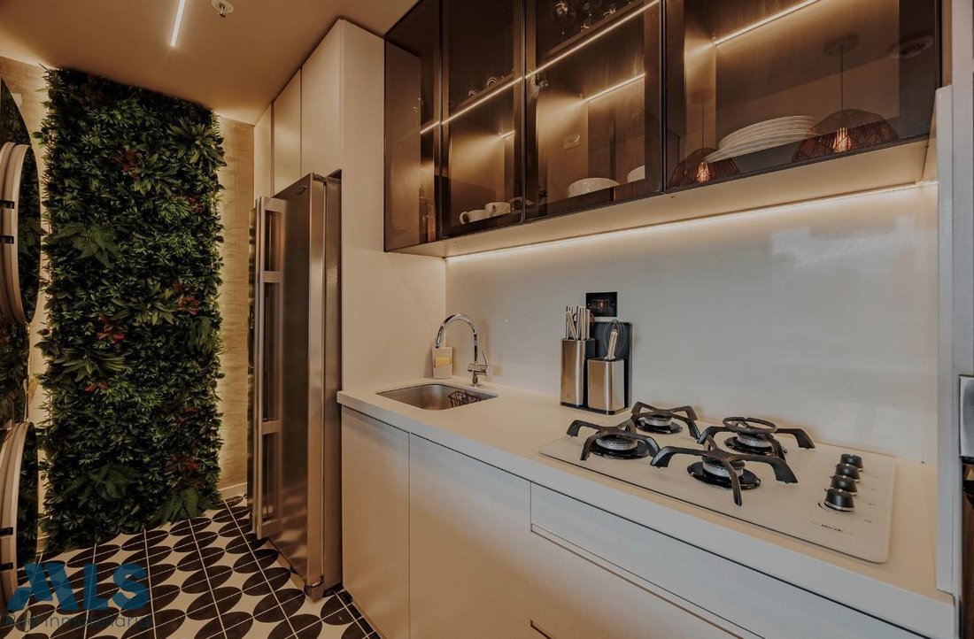 Apartment in Medellín, Antioquia, Colombia 3 - 18649566
