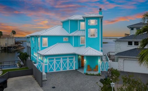 House in Corpus Christi, Texas, United States 1