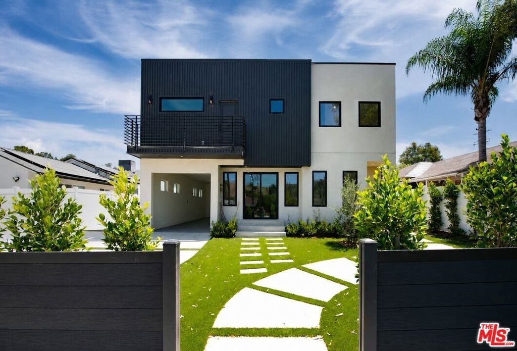 Los Angeles, California, United States 1 - 18649008