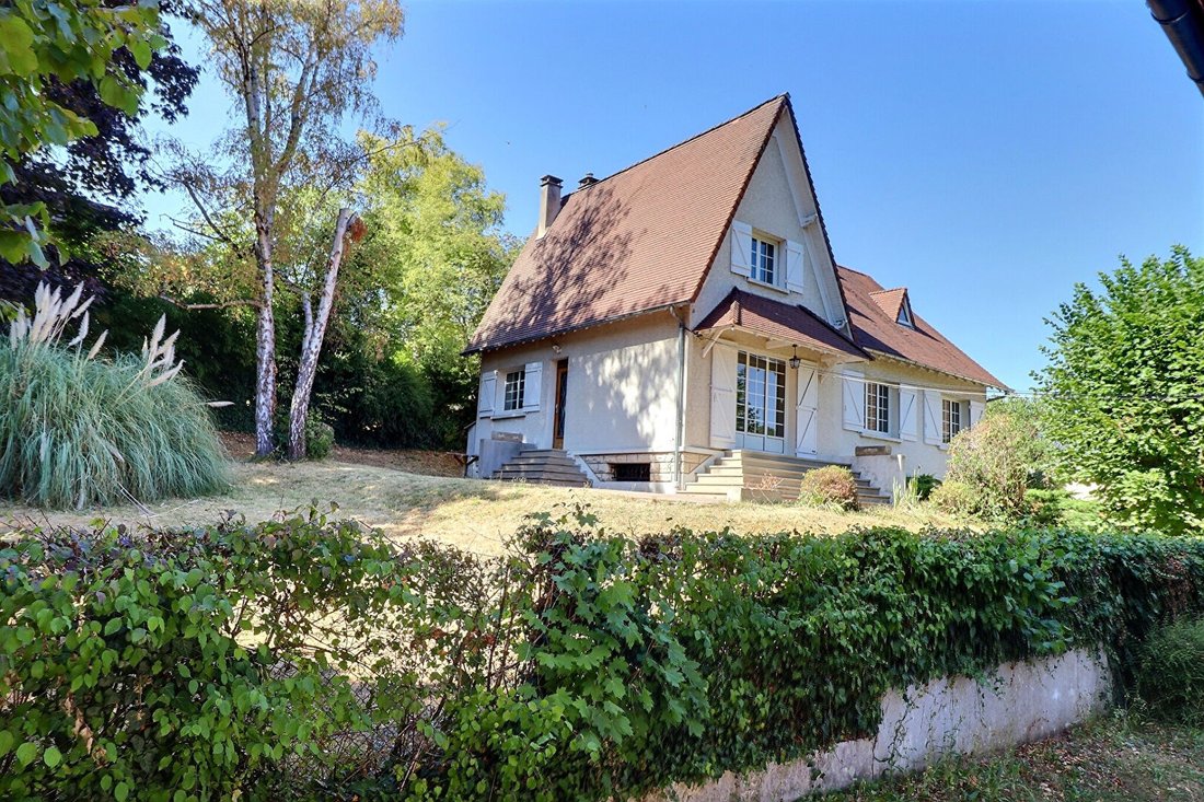 House in Mareil-Marly, Ile-de-France, France 1 - 18649446