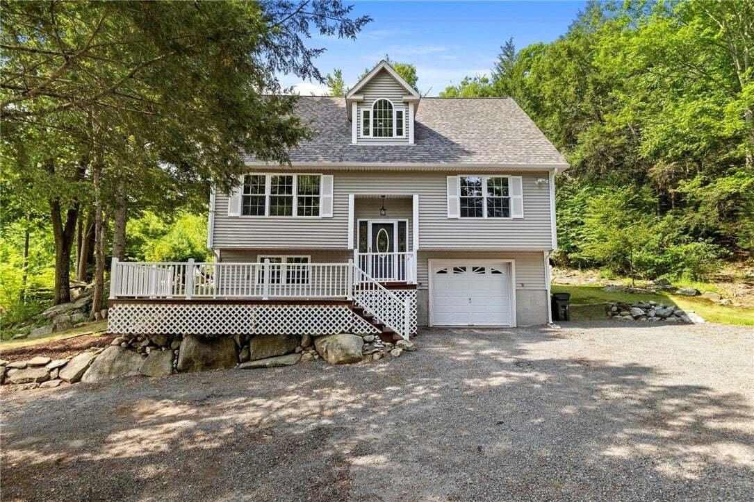 House in Burrillville, Rhode Island, United States 1 - 18648945
