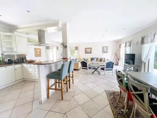 Villa en Mougins, Provenza-Alpes-Costa Azul, Francia 3 - 16334026
