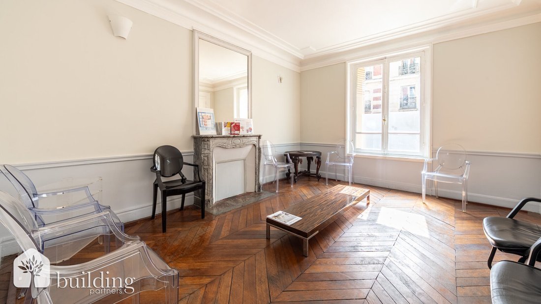 Apartment in La Fourche-Guy Môquet, Paris 17e Arrondissement, Paris 5 - 18649291