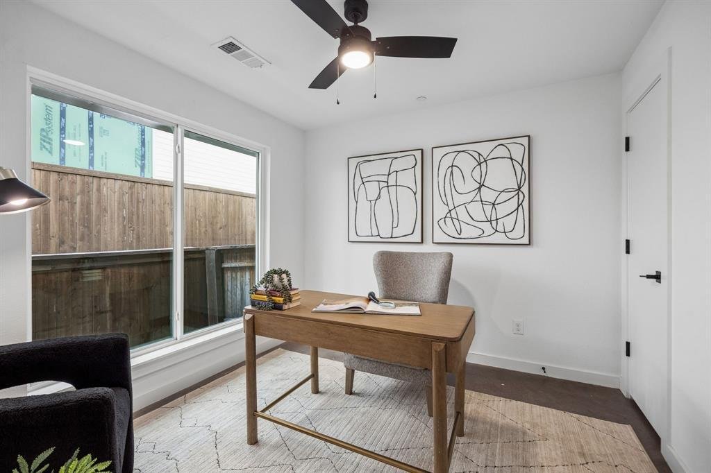 Condo in Dallas, Texas, United States 4 - 18649656