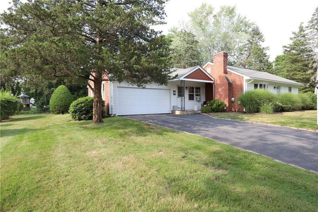 House in Warwick, Rhode Island, United States 2 - 18648941