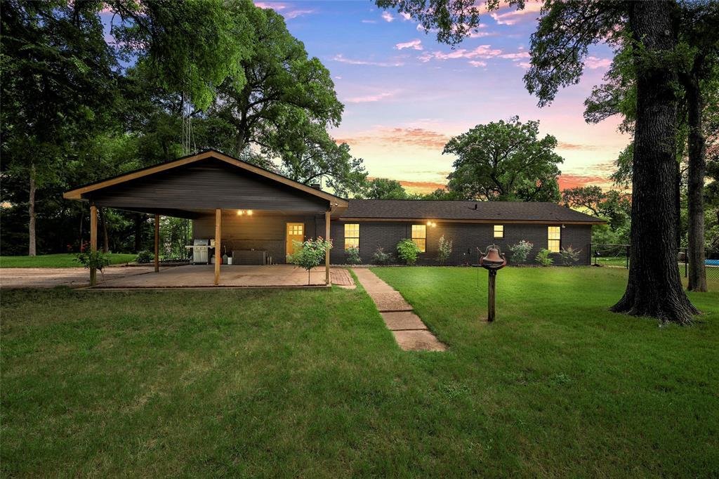 House in China Spring, Texas, United States 1 - 18649633