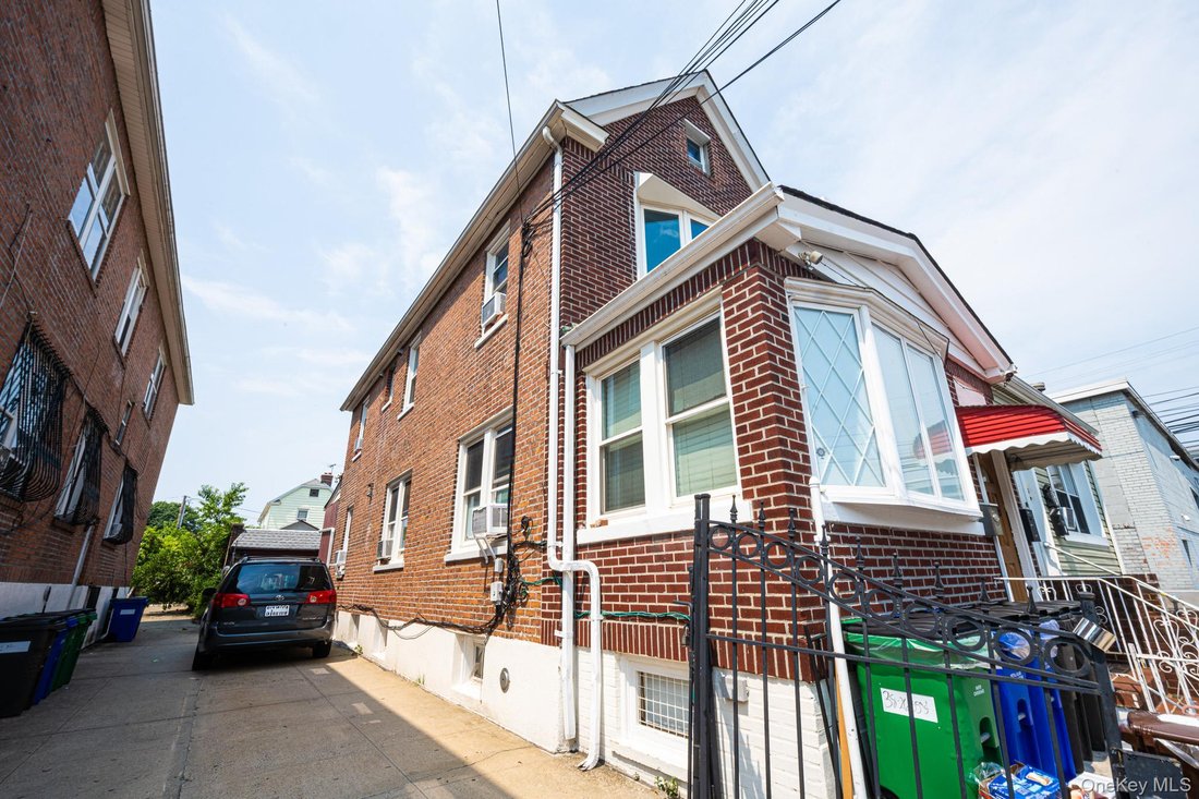 House in New York, New York, United States 1 - 18649070
