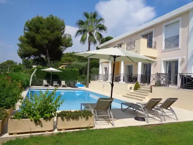 Villa en Mougins, Provenza-Alpes-Costa Azul, Francia 1 - 16334026