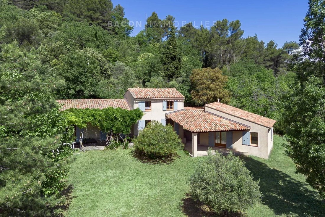 House in Ménerbes, Provence-Alpes-Côte d'Azur, France 2 - 17953104