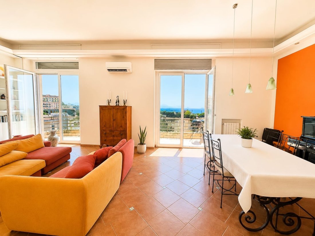 Apartment in Naples, Campania, Italy 4 - 18648983