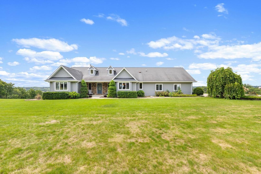 House in Ashippun, Wisconsin, United States 1 - 18648842