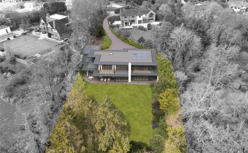Land in East Horsley, England 1