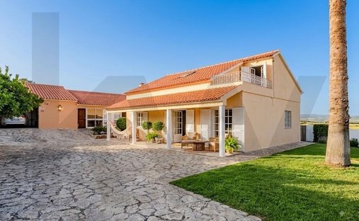 Townhouse in Sesimbra (Castelo), Setubal, Portugal 1