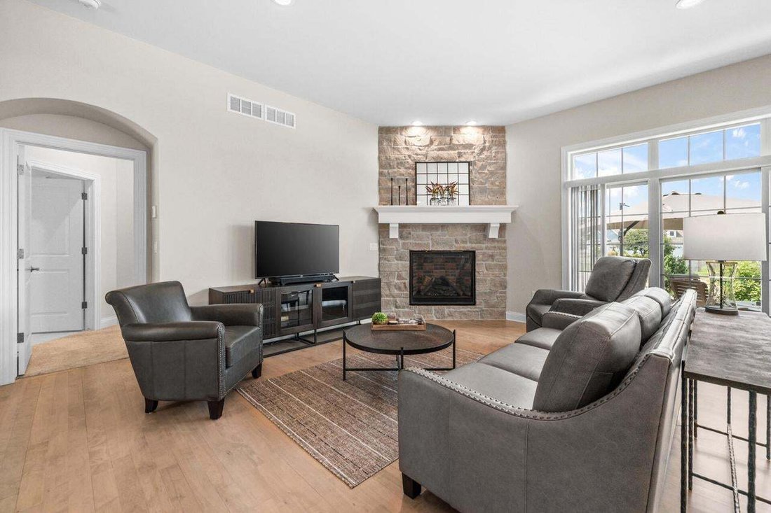 Condo in Okauchee Lake, Wisconsin, United States 5 - 18648851