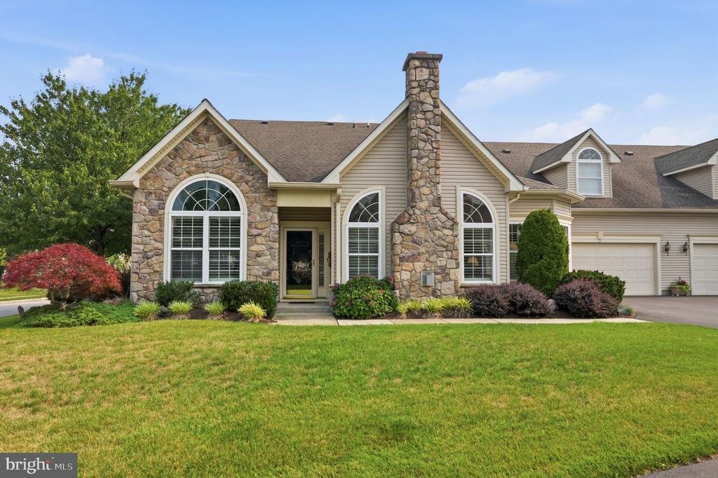 Townhouse in Langhorne, Pennsylvania, United States 1 - 18649312