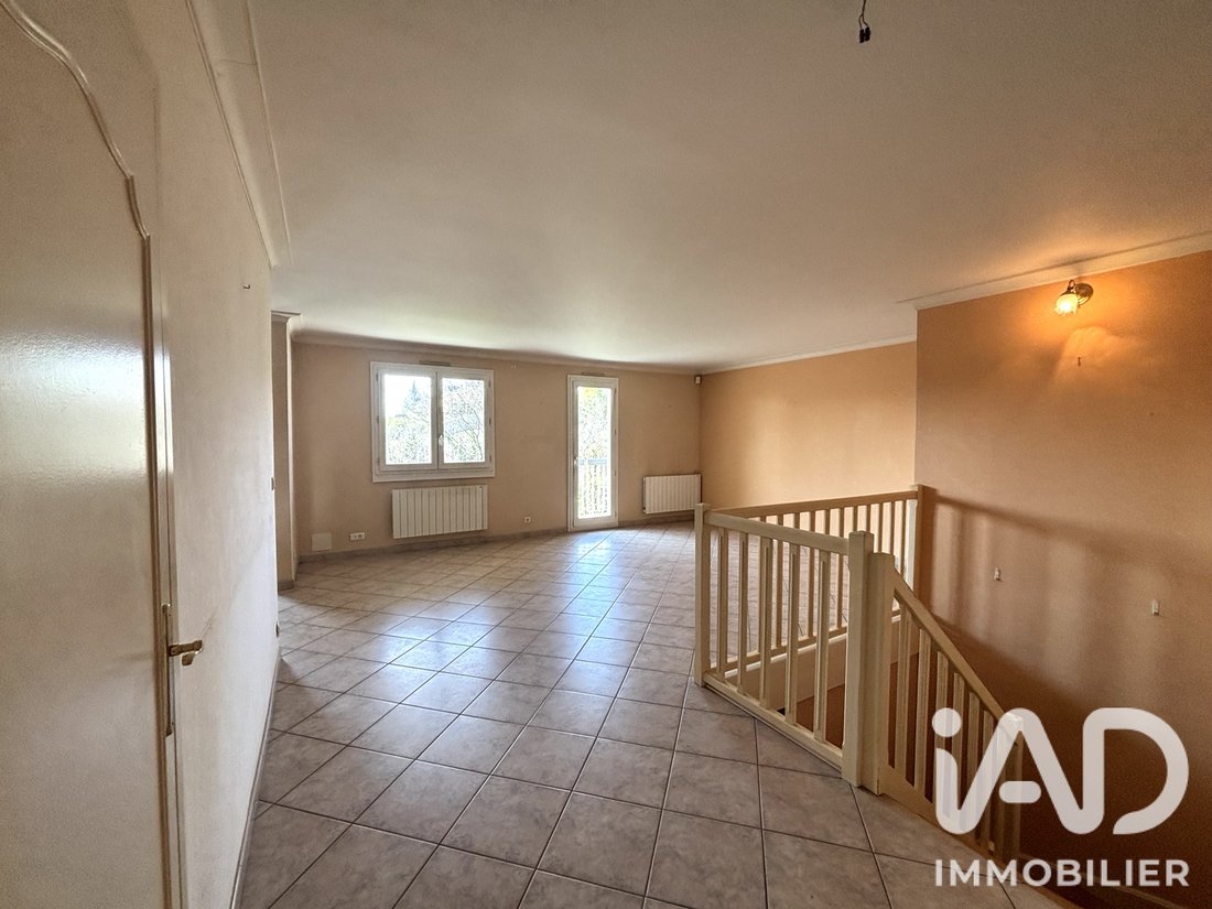 Apartment in Centre et Sud Est, Saint-Didier-au-Mont-d'Or, France 4 - 17692447