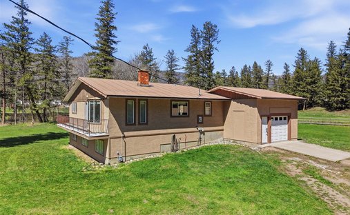 House in Westwold, British Columbia, Canada 1