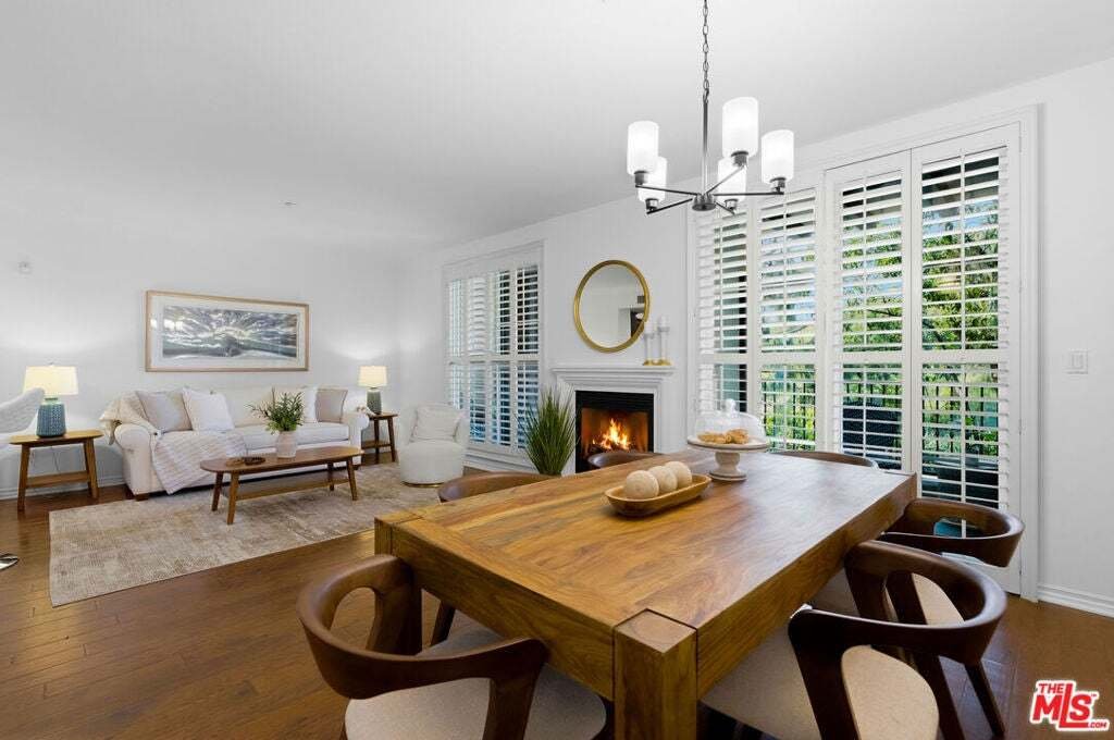 Condo in Los Angeles, California, United States 1 - 18649022