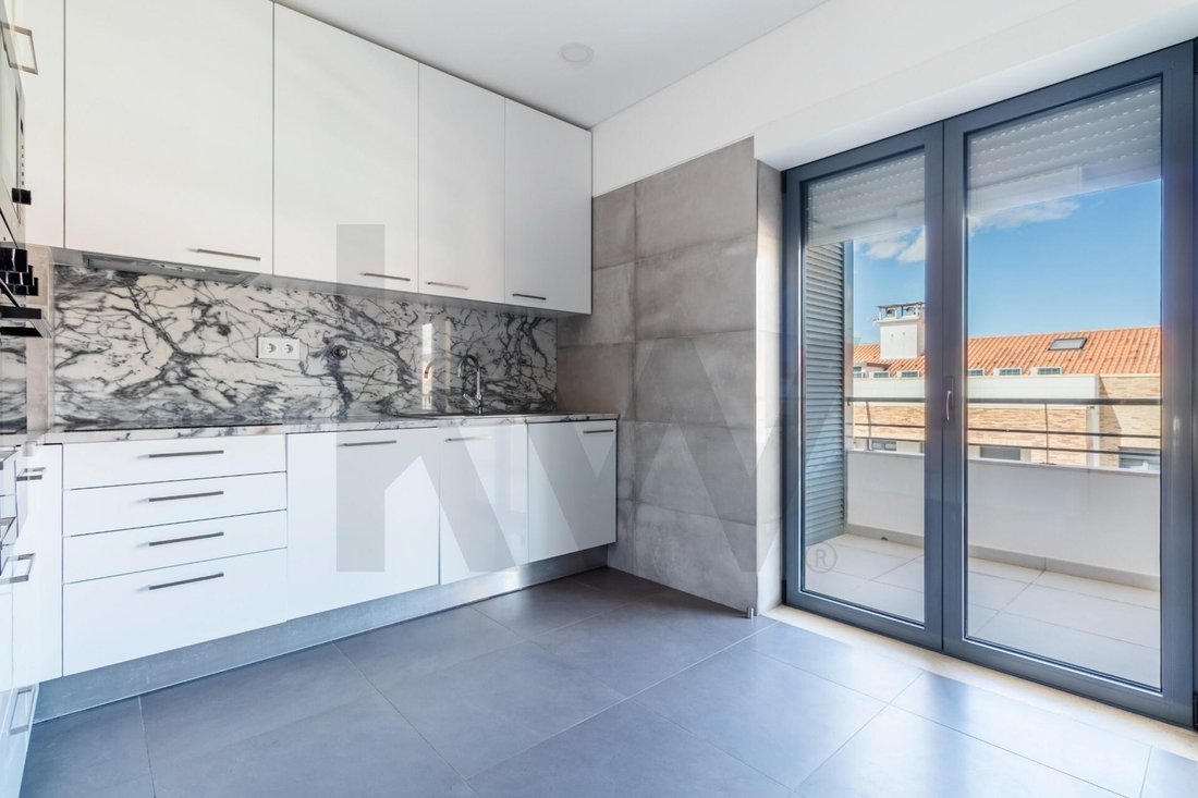 Apartment in Mina de Agua, Lisbon, Portugal 1 - 18649955